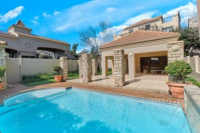 Apartment / Flat For Sale in Lonehill, Sandton